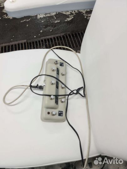 Педикюрное кресло Bentlon Goid 3мотора