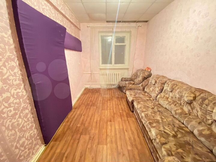 Комната 12 м² в 4-к., 2/2 эт.