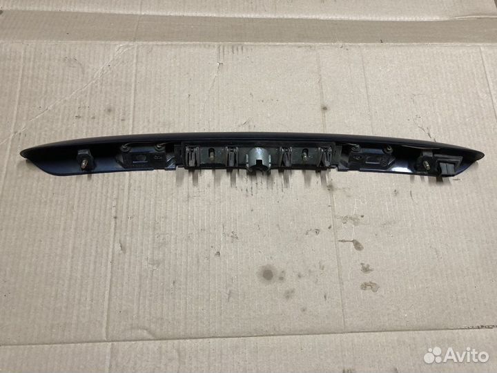 VW Passat B5 Накладка крышки багажника