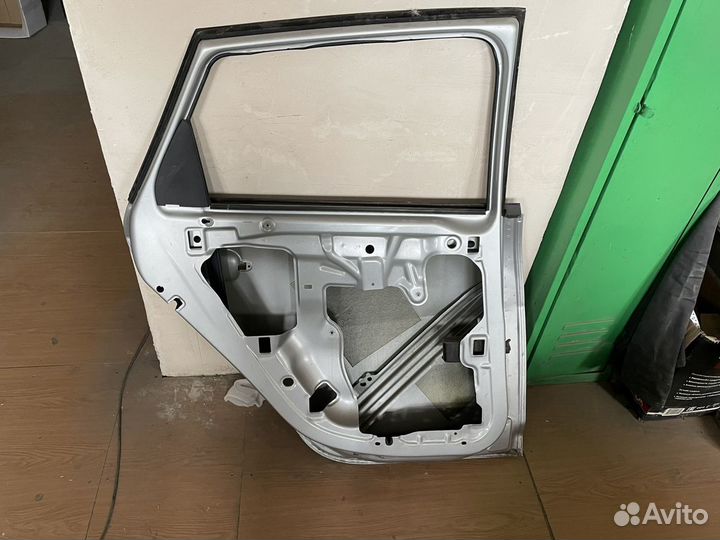 Дверь задняя левая Seat Ibiza