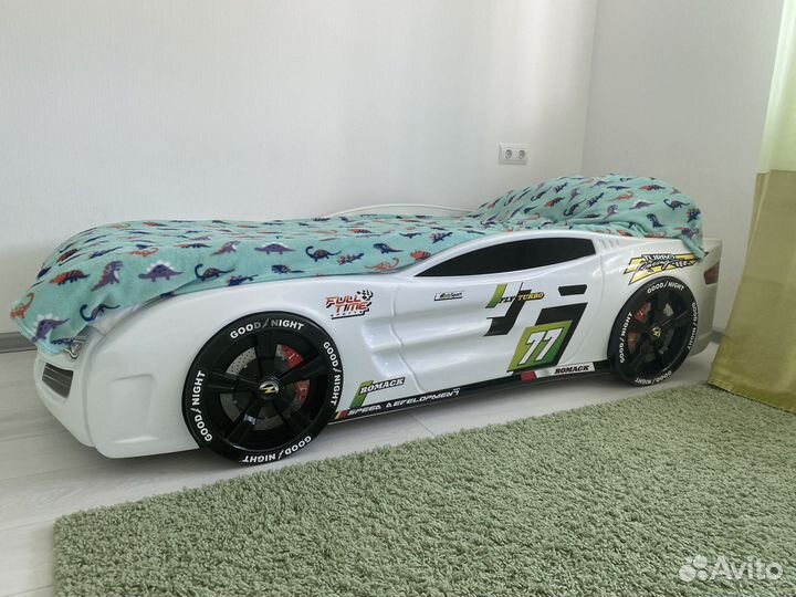 Кровать машина с матрасом