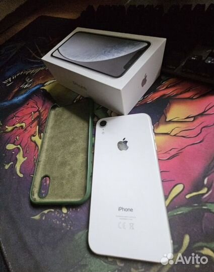 Телефон iPhone xr