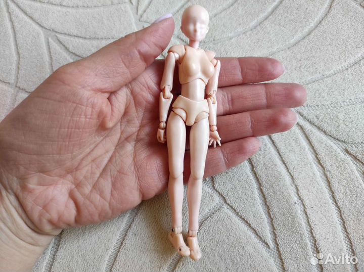 Фигурка для рисования суперподвижная девушка