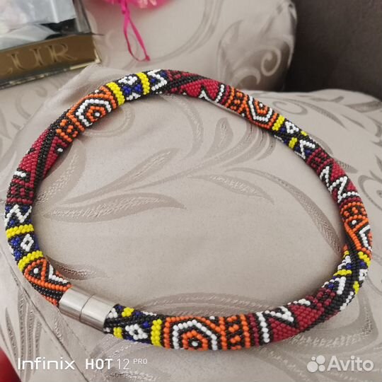 Колье из бисера