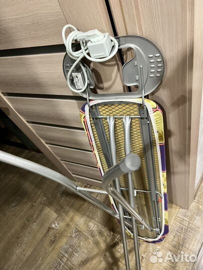 Гладильная доска с розеткой