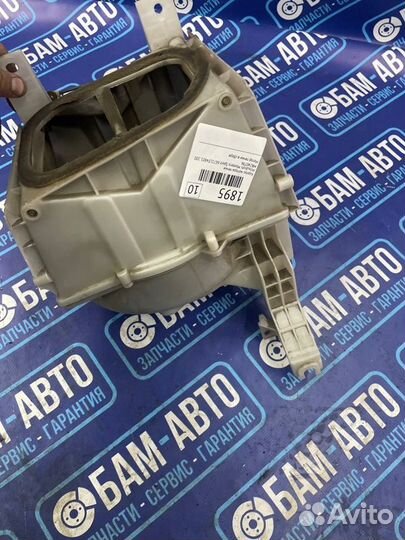 Корпус мотора печки Mitsubishi Montero Sport