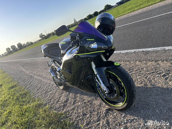 Yamaha r1