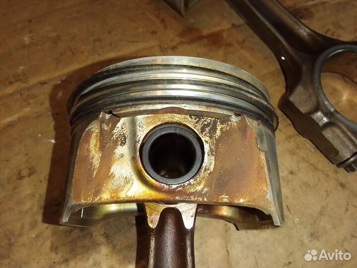 Поршень Citroen C5 2.0 RFN