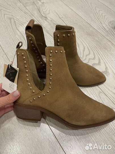 Stradivarius казаки 36