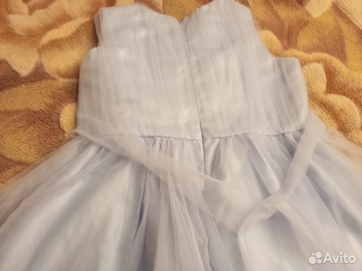 Платье праздничное