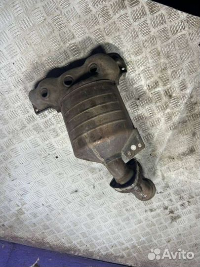 Коллектор выпускной Opel Corsa D 2010