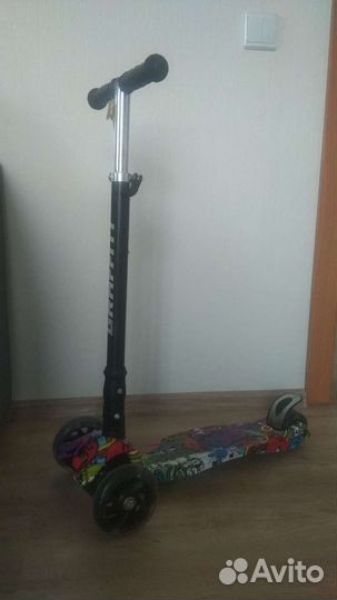 Самокат детский трехколесный новый