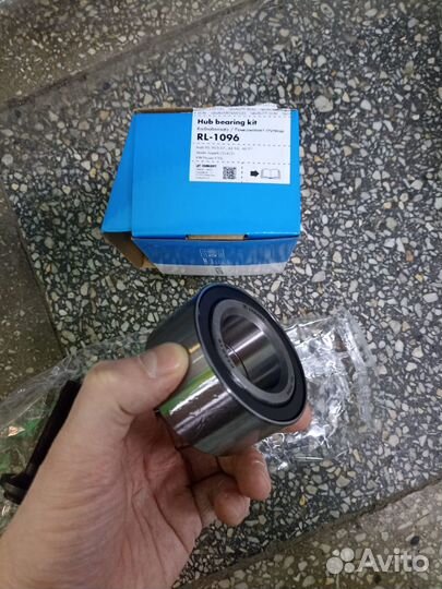 Подшипник ступицы передний Audi 80, Skoda Superb