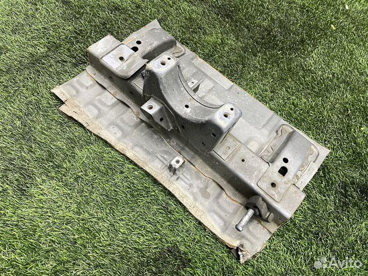 Крепление карданного вала Toyota Lite Ace Noah