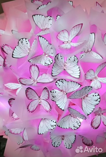 Светящийся букет из бабочек