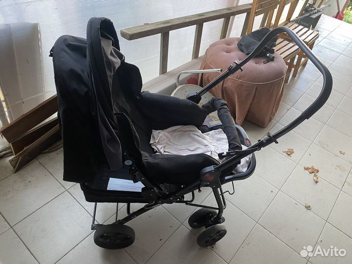 Каляска прогулочная