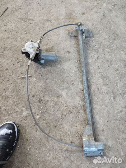 Электростеклоподъемник Mercedes Vito W638