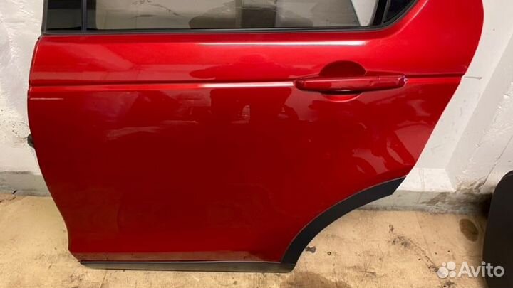 Дверь задняя левая Land Rover Discovery Sport L550