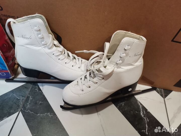 Коньки фигурные детские 33 размер