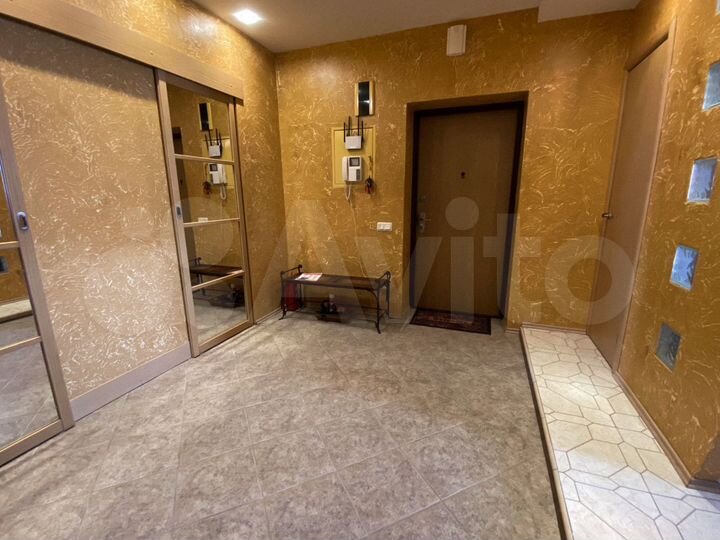 3-к. квартира, 85 м², 6/7 эт.