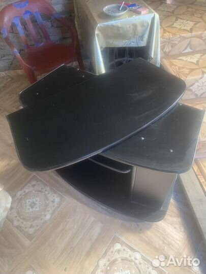 Тумба под телевизор поворотливая