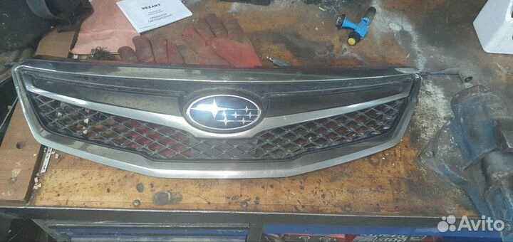Решетка радиатора subaru legacy