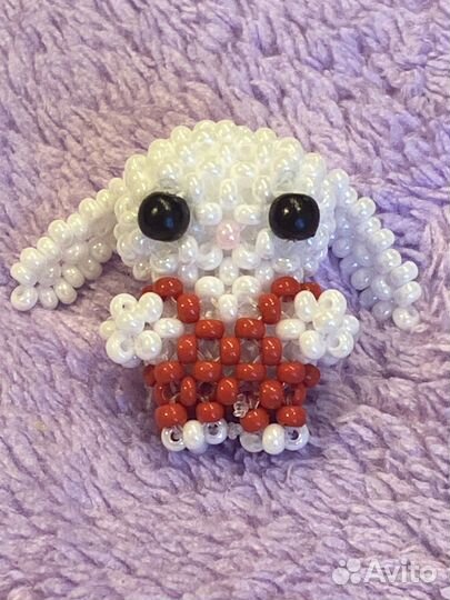 Зайчик из бисера