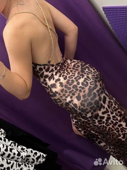 Платье летнее с разрезом