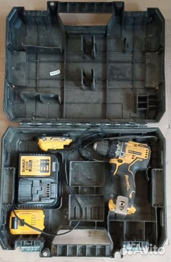 Б/у. Компактная дрель-шуруповерт dewalt 12 В XR DC