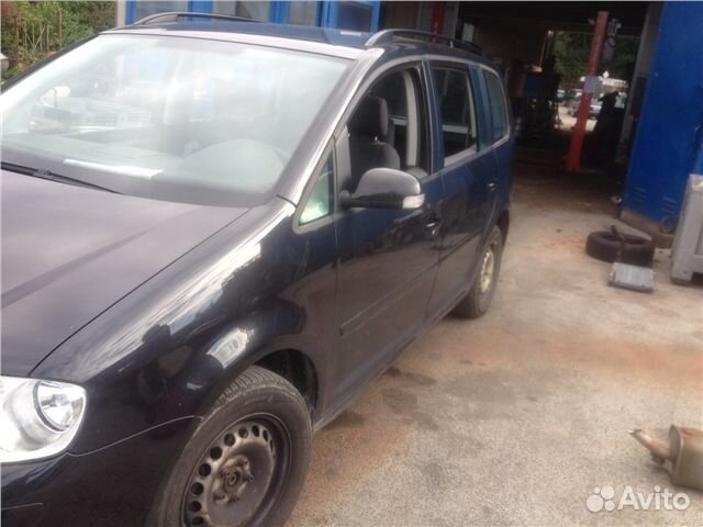 Разбор на запчасти Volkswagen Touran