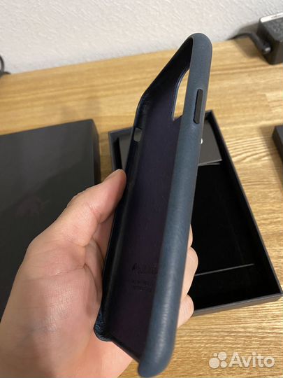 Кожаный чехол Bullstrap для iPhone 11 Pro
