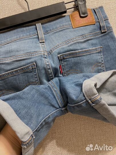 Levis женские джинсовые шорты 27