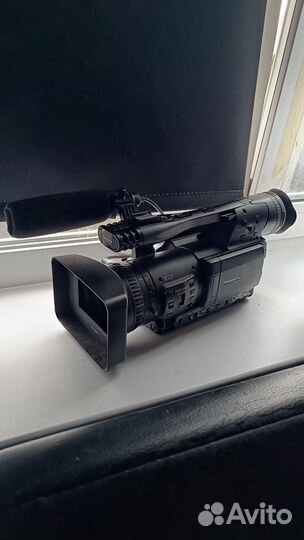 Видеокамера Panasonic AG-HMC 154 ER