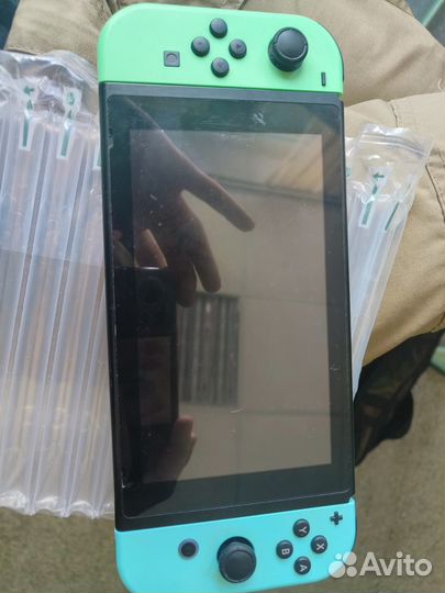 Nintendo switch rev2 animal crossing