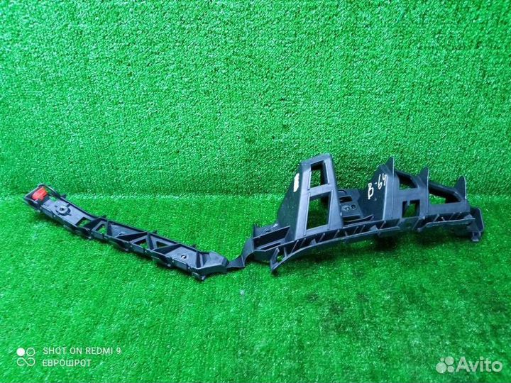 Направляющая заднего бампера правая Opel Astra H