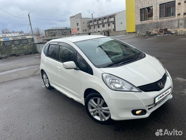 Honda Fit 1.3 CVT, 2013, 157 000 км с пробегом, цена 840000 руб.