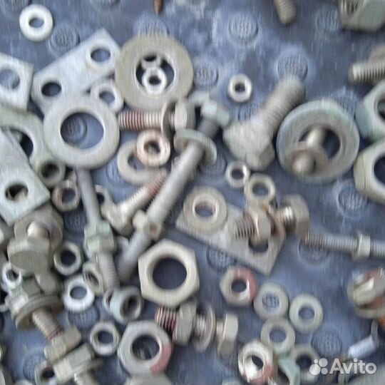 Болты, гайки, шайбы, шпильки