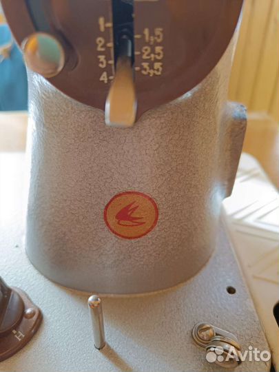 Швейная машинка ножная