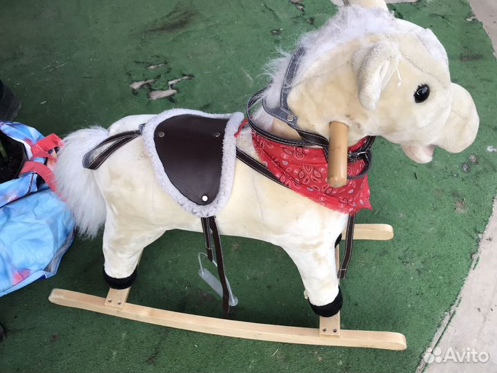 Детская качалка лошадь