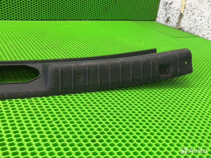 Накладка багажника задка Лада гранта седан