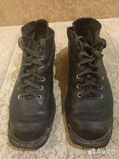 Ботинки лыжные кожаные