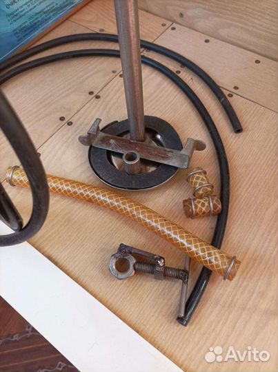 Холодильник и два сухопарника