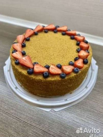 Медовый торт, орешки, курники