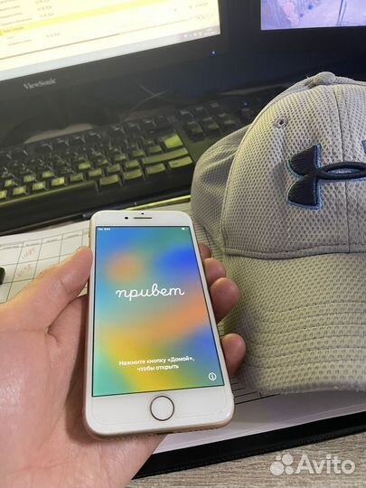 iPhone 8, 64 ГБ