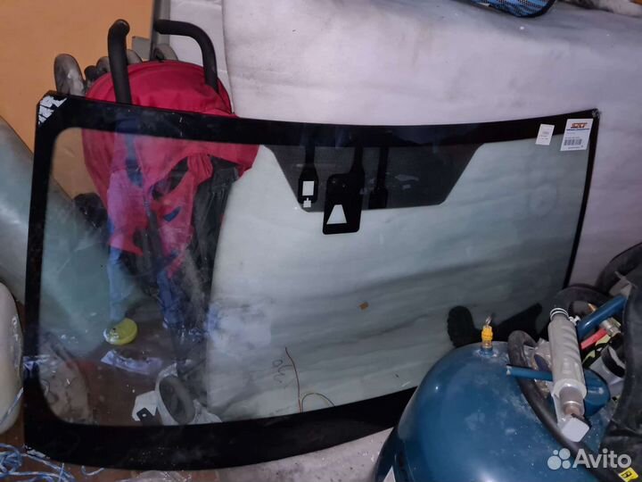 Стекло лобовое Тойота Хайлендер 14-19