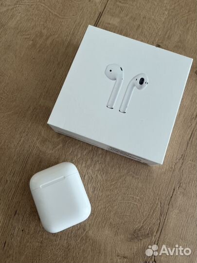 Беспроводные наушники apple airpods 1