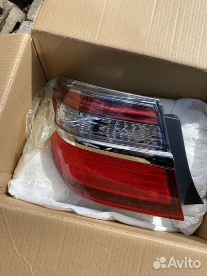 Фонарь задний Toyota Camry XV55 (2015)