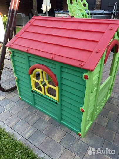 Продается детский пластиковый домик