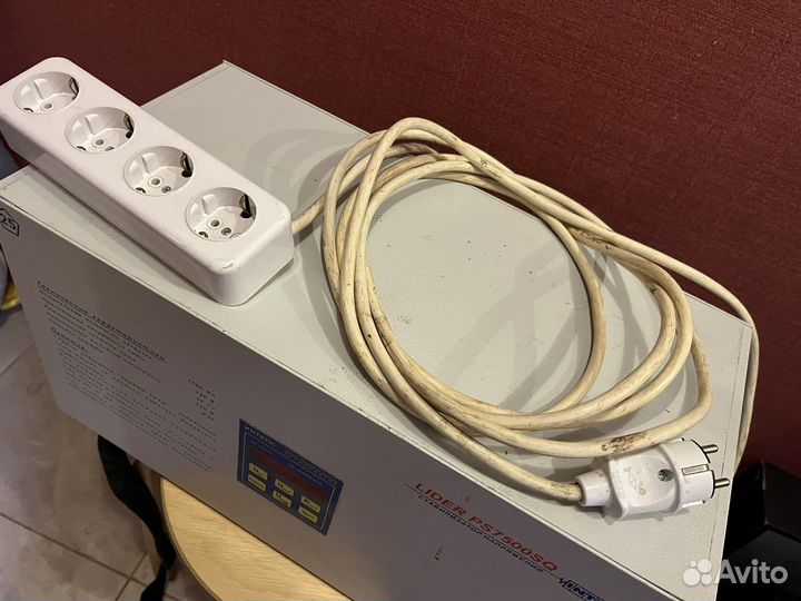 Стабилизатор напряжения Lider ps7500sq