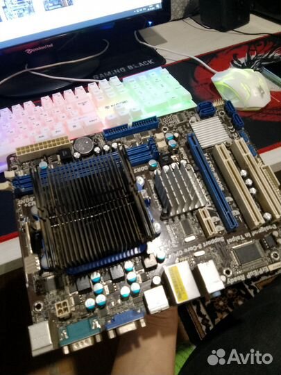 Материнская плата с процессором